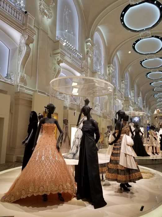 「Christian Dior, Couturier du Reve」